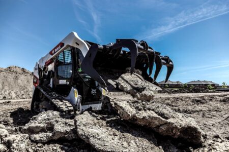 1205x0_s3-62512-bobcat-t62-industrial-grapple-e35a0415-20j5-fc.jpg - Machines Wiki