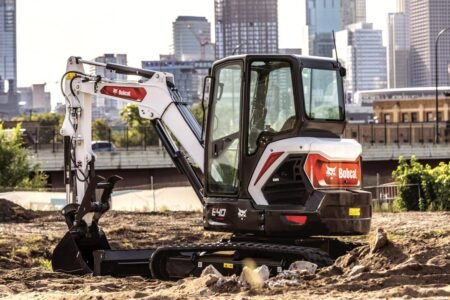 1205x0_s3-62544-MNSW-MC-BOB-E40-1.jpg - Machines Wiki