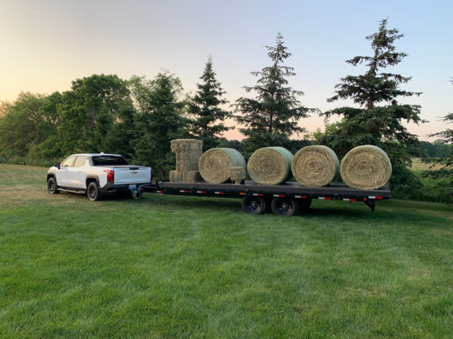 24EV Silverado10k Towing Hay