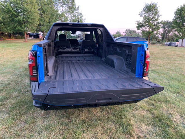 24EV Silverado RST Rear Midgate