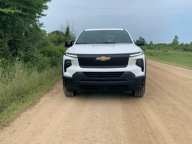 24EV Silverado Dirt Front Low