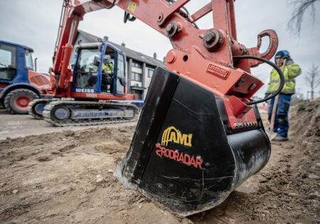 rodradar-bucket.jpg - Machines Wiki