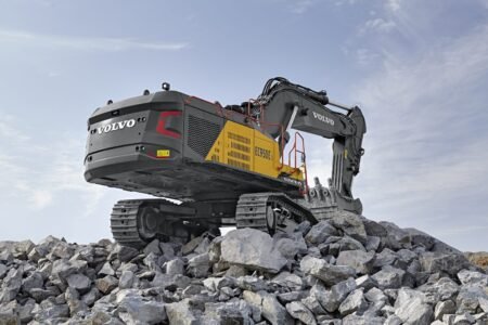 volvo-excavator-scaled.jpg - Machines Wiki