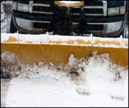 1205x0_s3-63594-snow-plow-.jpg - Machines Wiki