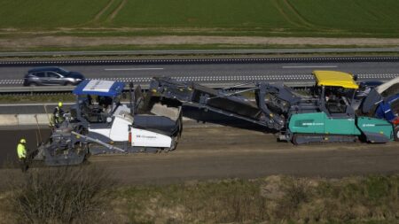 1706239182_57300_en_e43c2_59381_wirtgen-kma240i-cold-recycler-denmark.jpg - Machines Wiki