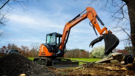 1706318074_57324_en_5f185_59398_hitachi-zx50u-5n-compact-excavator-2.jpg - Machines Wiki