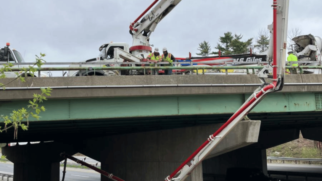 Crews to Replace Span in Augusta, Maine