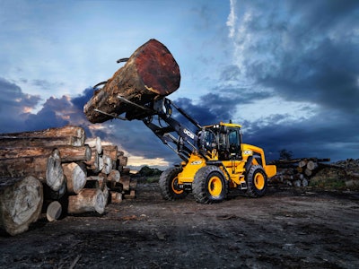 JCB 427 wheel loader with log