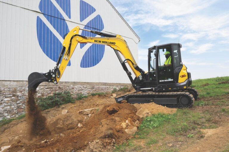 New Holland’s E90D is designed for heavy-duty work in a compact form