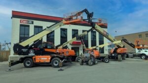 1747259645_60806_en_62983_62834_canlift-jlg-r1385-rotating-telehanlderjpg - Machines Wiki