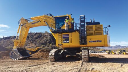 1748367985_60536_en_710e1_62567_komatsu-pc2000-ktjpg - Machines Wiki