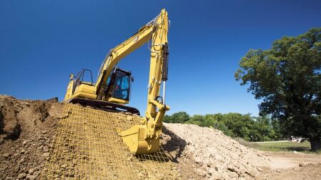 1748638373_60891_en_f2a79_62915_cat-grade-2d-excavatorsjpg - Machines Wiki