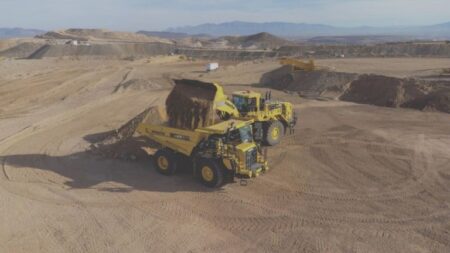 1754611903_61311_en_2f333_63373_komatsu-hd605-smart-quarry-autonomous-solutionsjpg - Machines Wiki