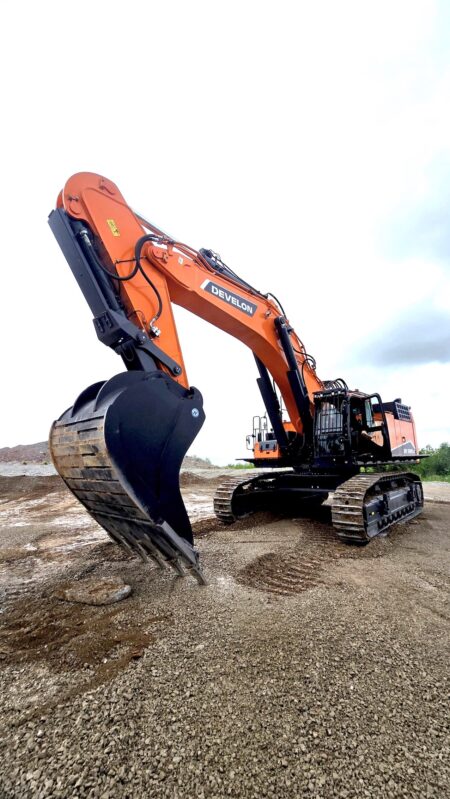 Estonia_DX1000LC-7_20250619_094759_redjpg - Machines Wiki