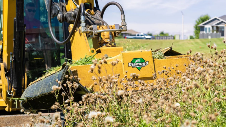 1760746390_61821_en_e157f_63909_diamond-excavator-brush-cutter-pro-xpng - Machines Wiki