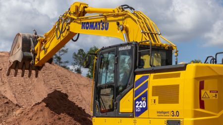 1761867587_61919_en_74e4d_64004_komatsu-pc220lci-12-coverpng - Machines Wiki