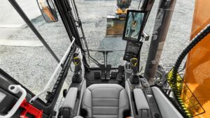 engcon-develonP1tkmQuHEgjpg - Machines Wiki