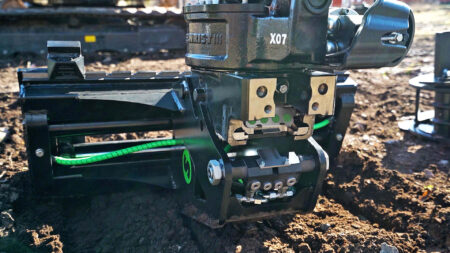 Steelwrist-X07-tiltrotator-and-pallet-fork-with-SQ40-interface-1jpg - Machines Wiki