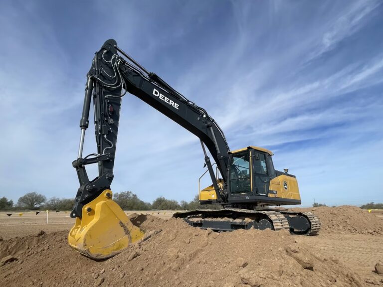 Deere Completely Redesigns Midsize P-Tier Excavators, Packing Them With Tech