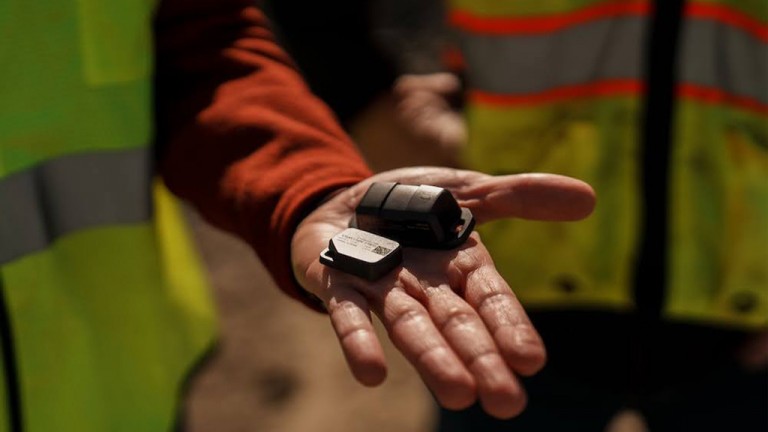 1772146602_63001_en_369c5_65081_samsara-asset-tag-xsjpg - Machines Wiki