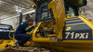 1774461390_63269_en_b5f60_65366_komatsu-advanced-technician-competitionjpg - Machines Wiki