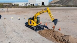 1779815967_63607_en_5ecc7_65725_komatsu-pc158-uslci-excavatorjpg - Machines Wiki