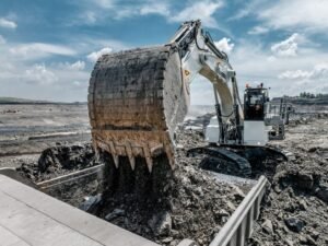 liebherr-r9100-colmar-300dpijpg-scaledjpg - Machines Wiki