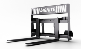 1786060519_64145_en_9539c_66328_ignite-attachment-john-deere-pallet-forkpng - Machines Wiki Industrial forklift attachment with two long forks and 'IGNITE Attachments' branding, used to lift and move pallets