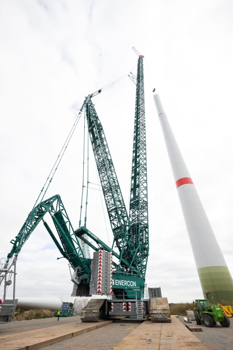 liebherr-lr11000-enercon-300dpi-scaledjpg - Machines Wiki