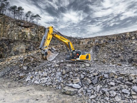 liebherr-r-958-g8_300dpi-scaledjpg - Machines Wiki