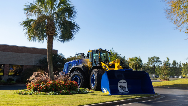 1791325949_64536_en_88738_66757_komatsu-25-anniversary-newberry-wheel-loaderpng - Machines Wiki