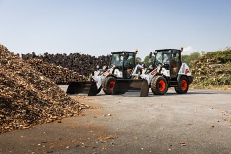20260804_Bobcat_L100L85_013_redjpg - Machines Wiki