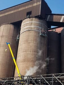 Material-build-up-inside-a-silo-can-progressivelyjpg - Machines Wiki